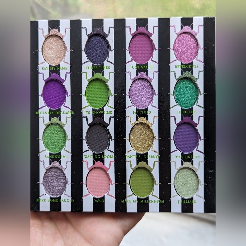 Makeup Revolution Beetlejuice Eyeshadow palette & Waterliner - Picture 6 of 6